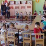 Inspectorul şcolar general a stat la poveşti cu preşcolarii din Caransebeş