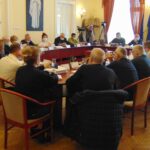 Mapă de şedinţă plină, pentru consilierii caransebeşeni