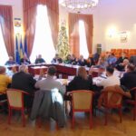 Şedinţă de Consiliu Local cu organigrame „picate”, la Caransebeş