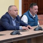 Tinerii, motivaţi să se îndrepte spre o carieră în administraţia publică