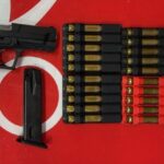 Armă și muniție confiscate de polițiști, sub coordonarea unui procuror de la Parchetul Caransebeș