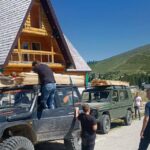 Refugiul Șcheiu (2.000 de metri), primul din Munții Țarcu, va fi gata anul acesta